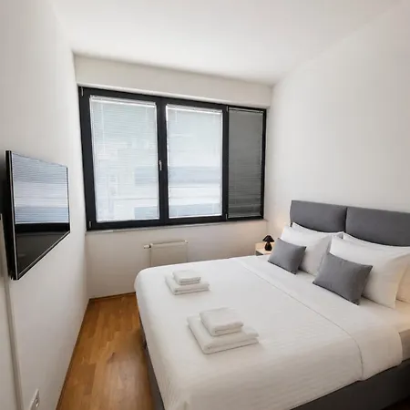 Addu Lux